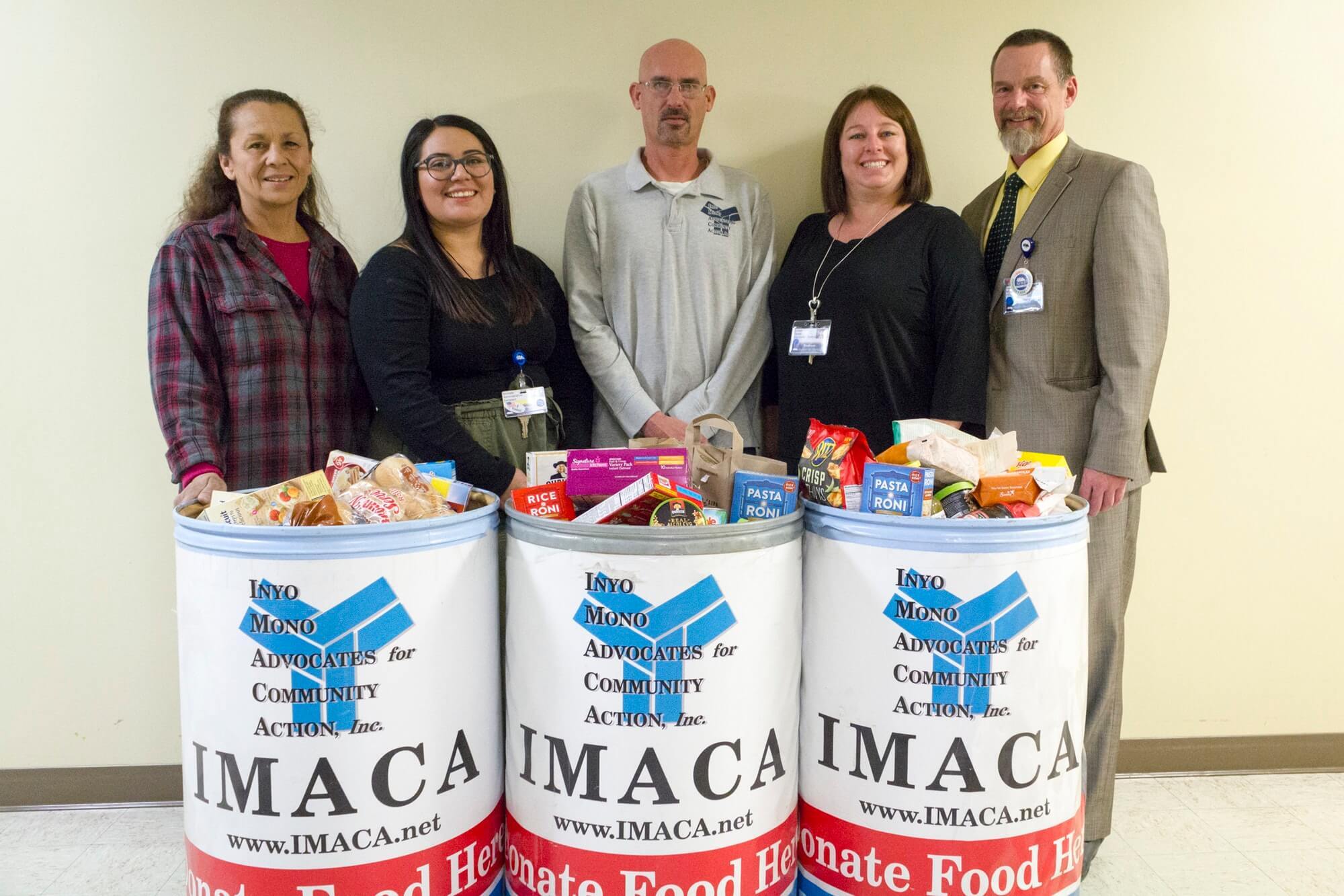 nihd employees at food drive